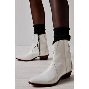 Free People Women's Frontier Western‎ Patent Leather Pointed Toe Ankle Boots 37